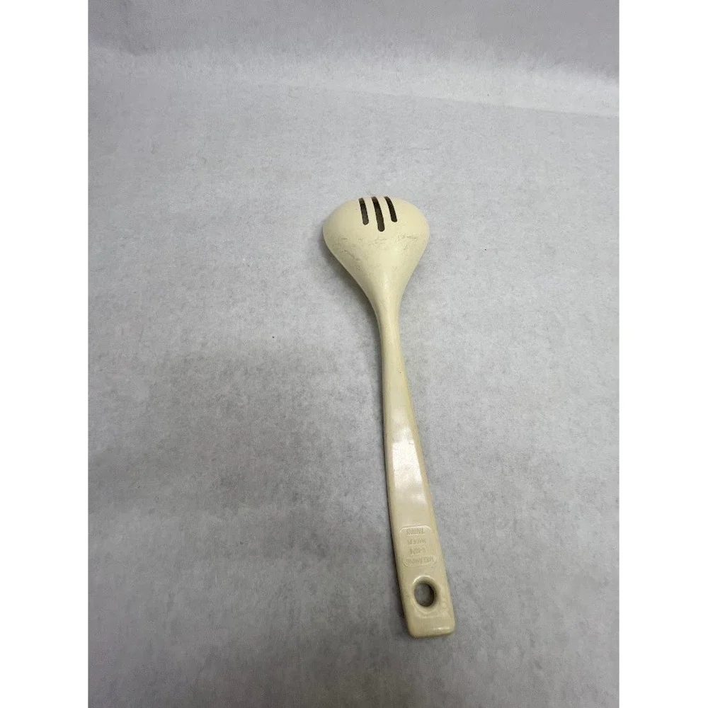 Vintage Melamine Slotted Spoon Vegetable Harvest Motif Cream S-1076 Taiwan 12in